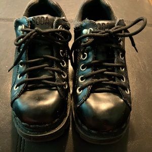 Vintage y2k Soda chunky sole black lace up shoes. Size 8.
